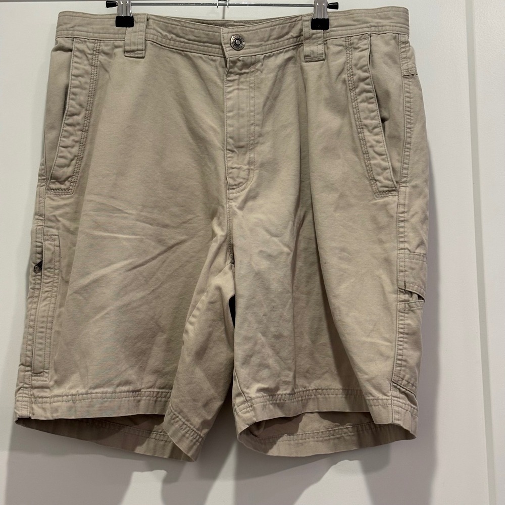 Columbia Omni-Shield Mens Tan Khaki Cargo Shorts Size 36 AM4541 Cotton Canvas